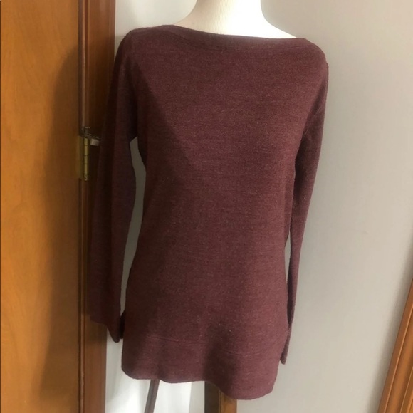Tommy Hilfiger burgundy sweater - Picture 1 of 8